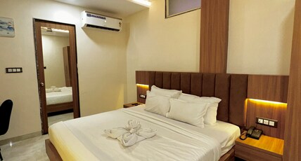 Hotel Golden Palm Room Type - Executive AC