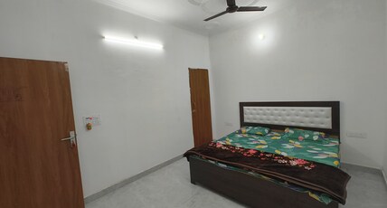 Hotel Harshdeep Room Type - Deluxe Non-AC Room