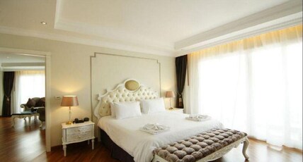 LK Miracle Suite Hotel Pattaya Room Type - One Bedroom Suite