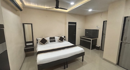 Jai Ambe Hotel Room Type - Deluxe AC Room