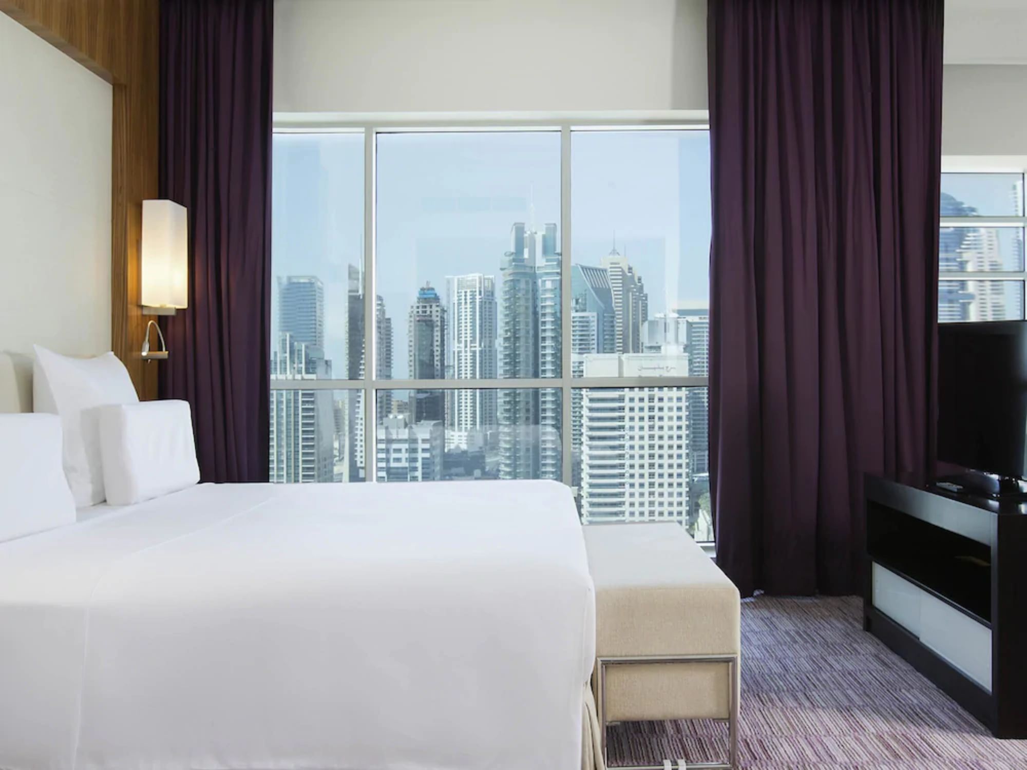 Pullman Dubai Jumeirah Lakes Towers - myPartner Selection - Tap to explore photos