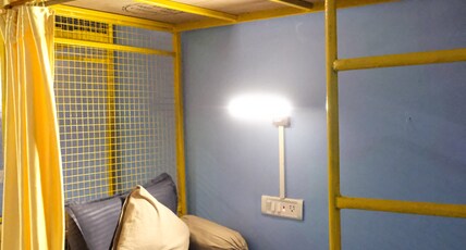 LAST MINUTE TRIP HOSTEL MORJIM-BY THE SEA Room Type - 4 bed mixed dorm