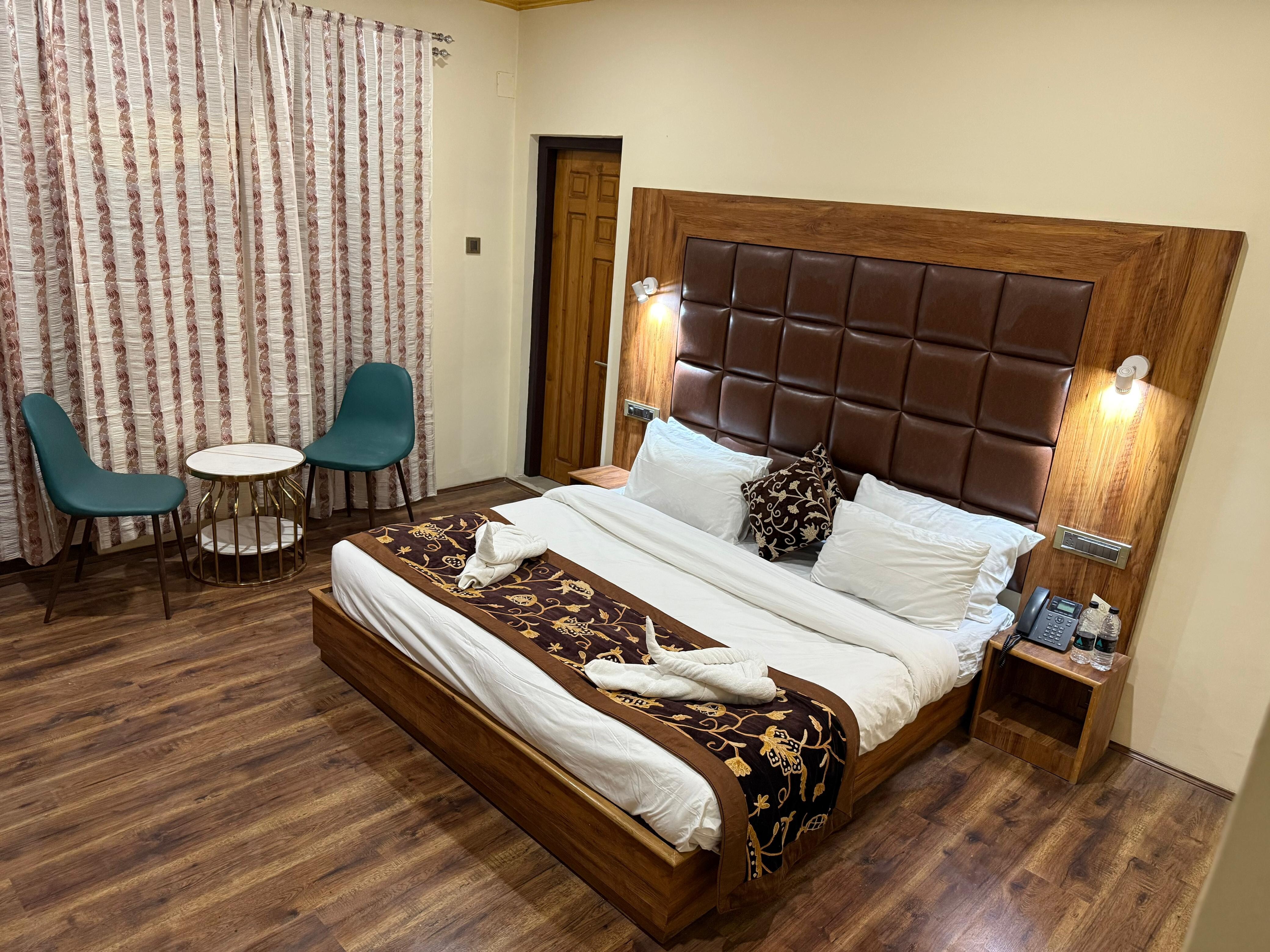 Belvior Estate - Tap to explore photos