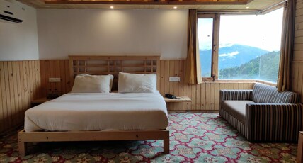 Hotel Shiva Cottage Room Type - Luxury Eagle View Room with Work Desk Without Balcony