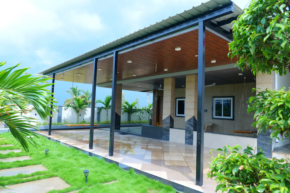 2 BHK Mountain View with a Garden