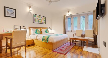 Treebo Vitasta Villa, Srinagar Room Type - Deluxe Room