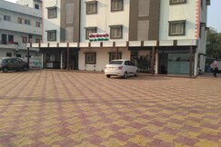 Hotel Morya Garden By WB Inn