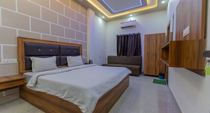 Big Brother Hostel | 500 m from Taj Mahal Room Type - Private Double Room