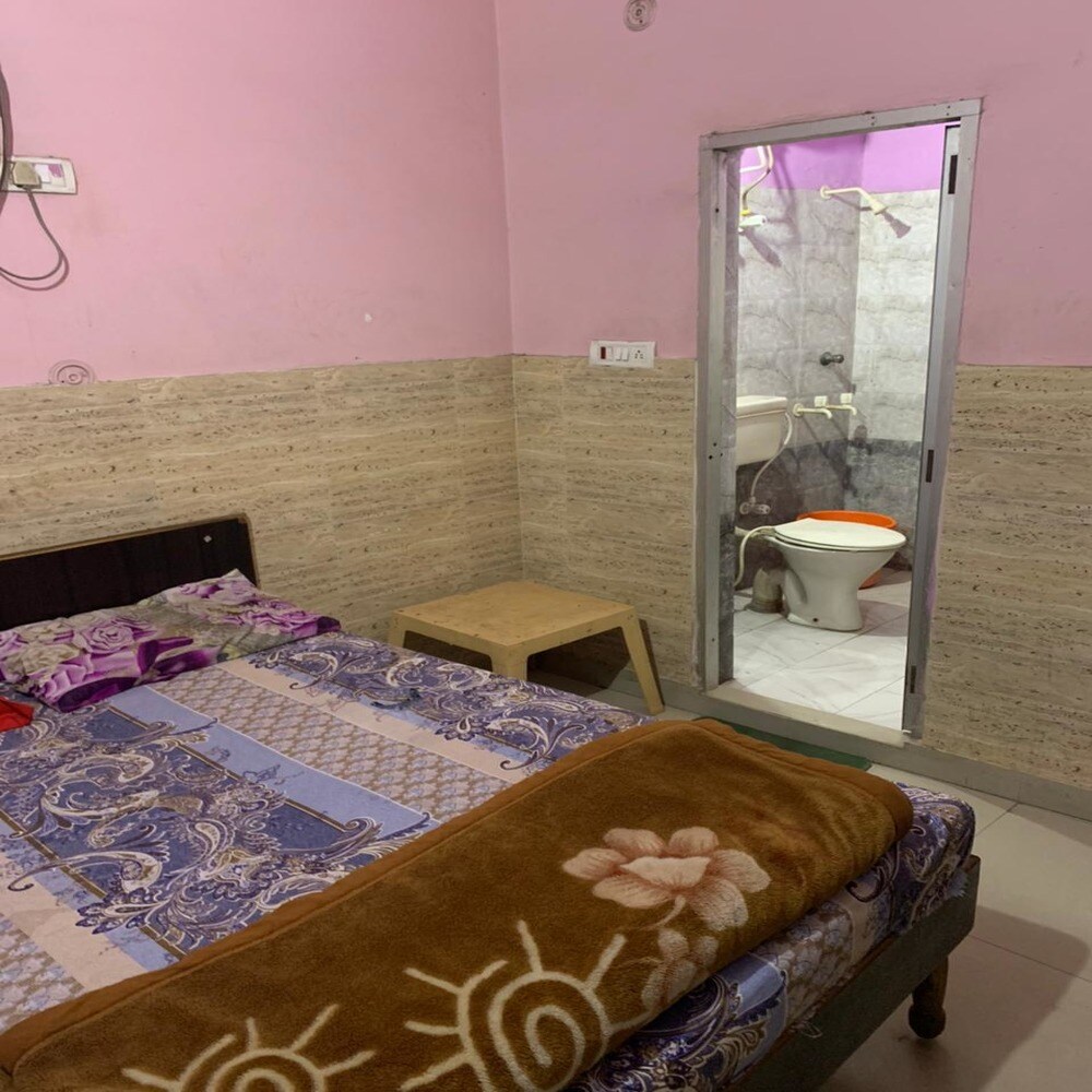 Hotel Geet International - Tap to explore photos