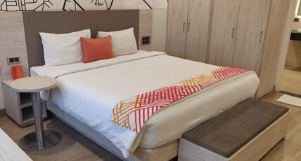 Ginger Kalinganagar Room Type - D-Luxe Queen Room