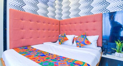 Hotel Shubh Hari Room Type - Deluxe Room - AC
