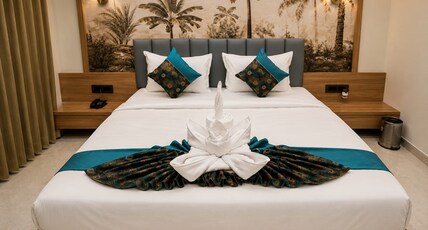 Hotel Som Inn Room Type - Deluxe Room with Standing Balcony