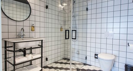 ibis Styles Amsterdam Airport Room Type - Superior Twin Room with Sofa Bed
