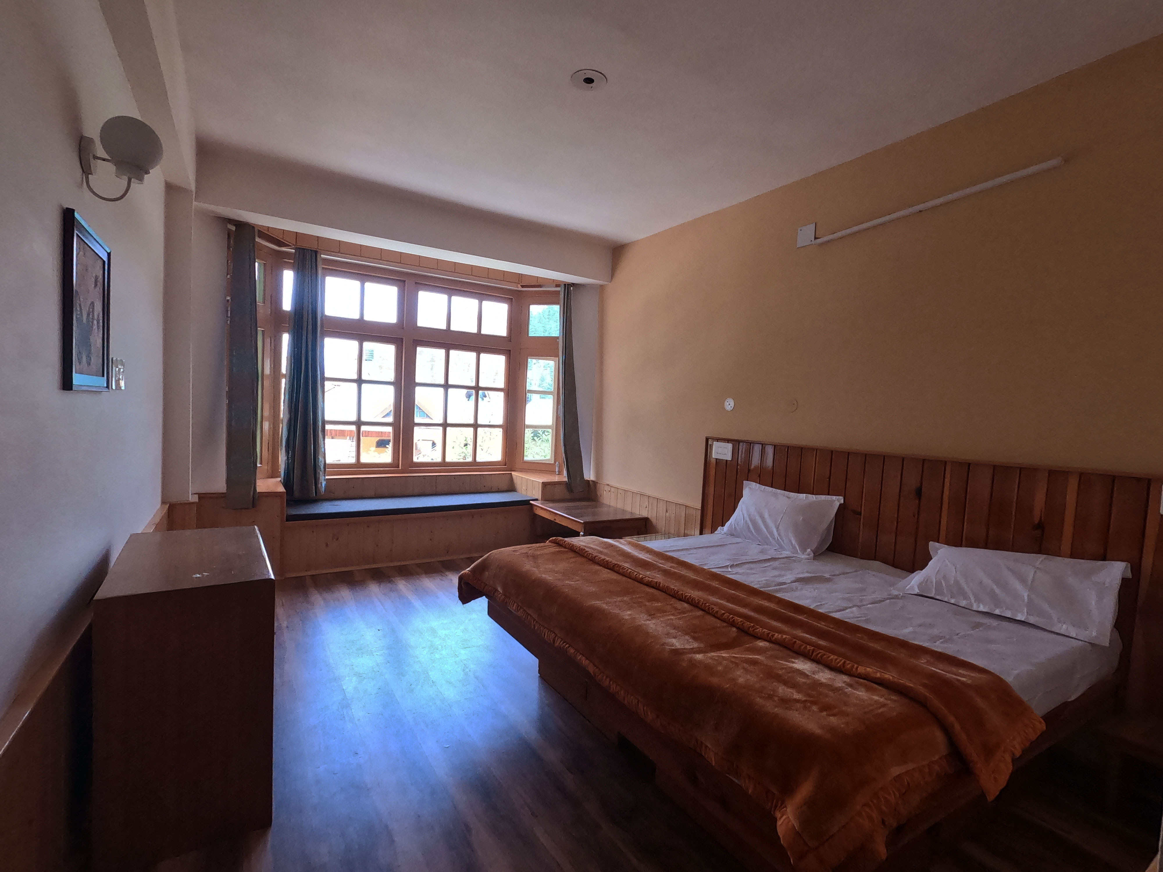 Hotel Castle View - Tap to explore photos