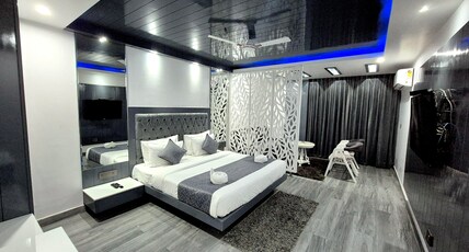 Hotel Skylark by Gabrian Hotels Room Type - Studio Room with Balcony