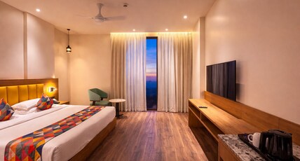 Hillcrest Hotel and Resort Room Type - Superior Room