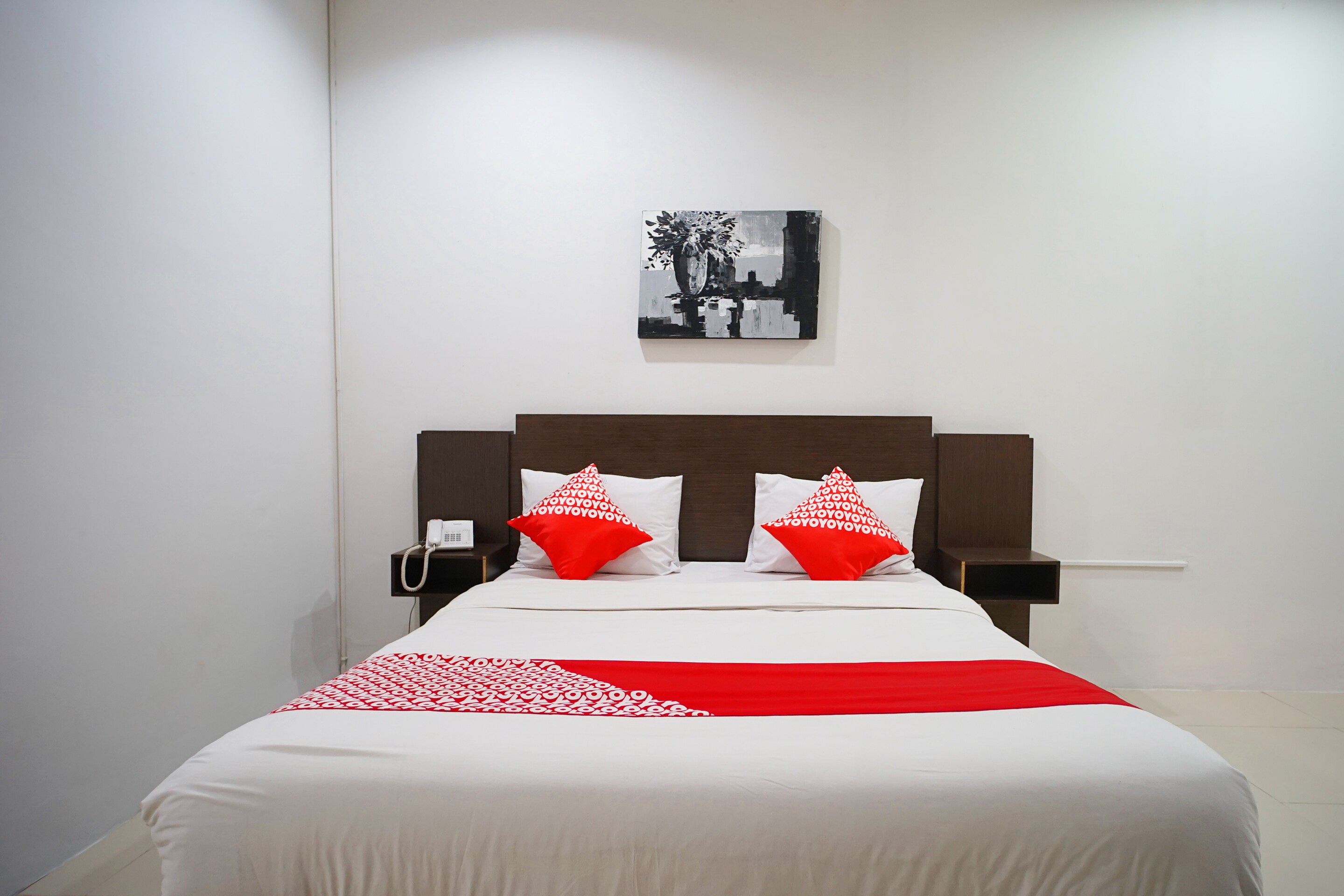OYO 1477 Athar 88 Hotel - Tap to explore photos