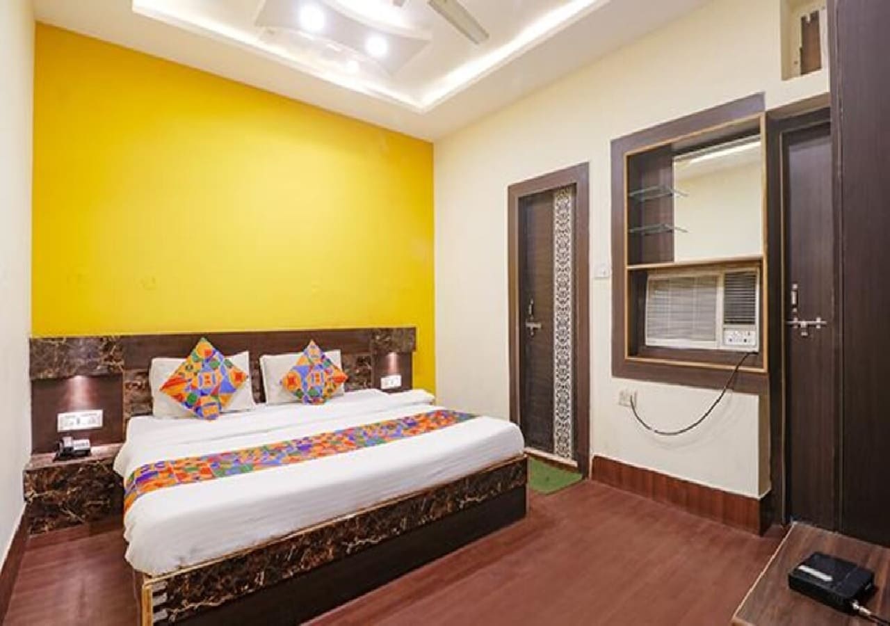 HOTEL AMBIKA DX - Tap to explore photos