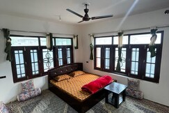 Rose wood home stay