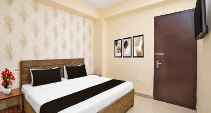 Hotel O Sector 51 Metro Station Noida Formerly Dream House Room Type - Deluxe Room