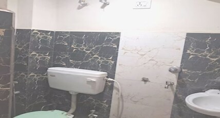 Hotel O HOME RAGHAV HOMESTAY Room Type - Classic