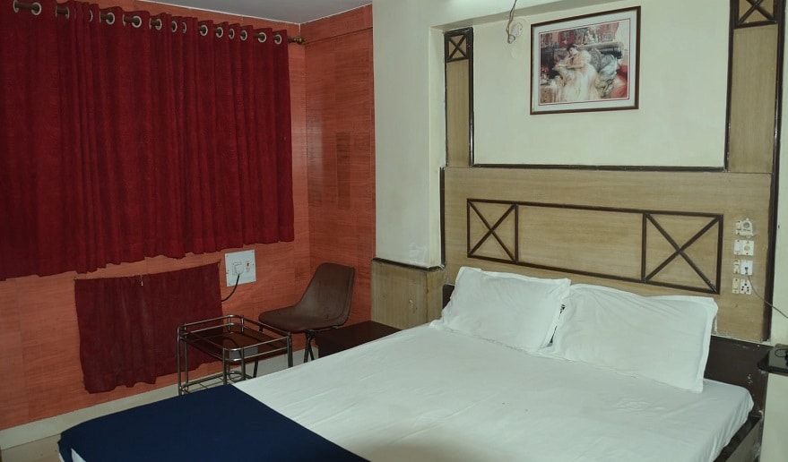 Navin Guest House - Tap to explore photos