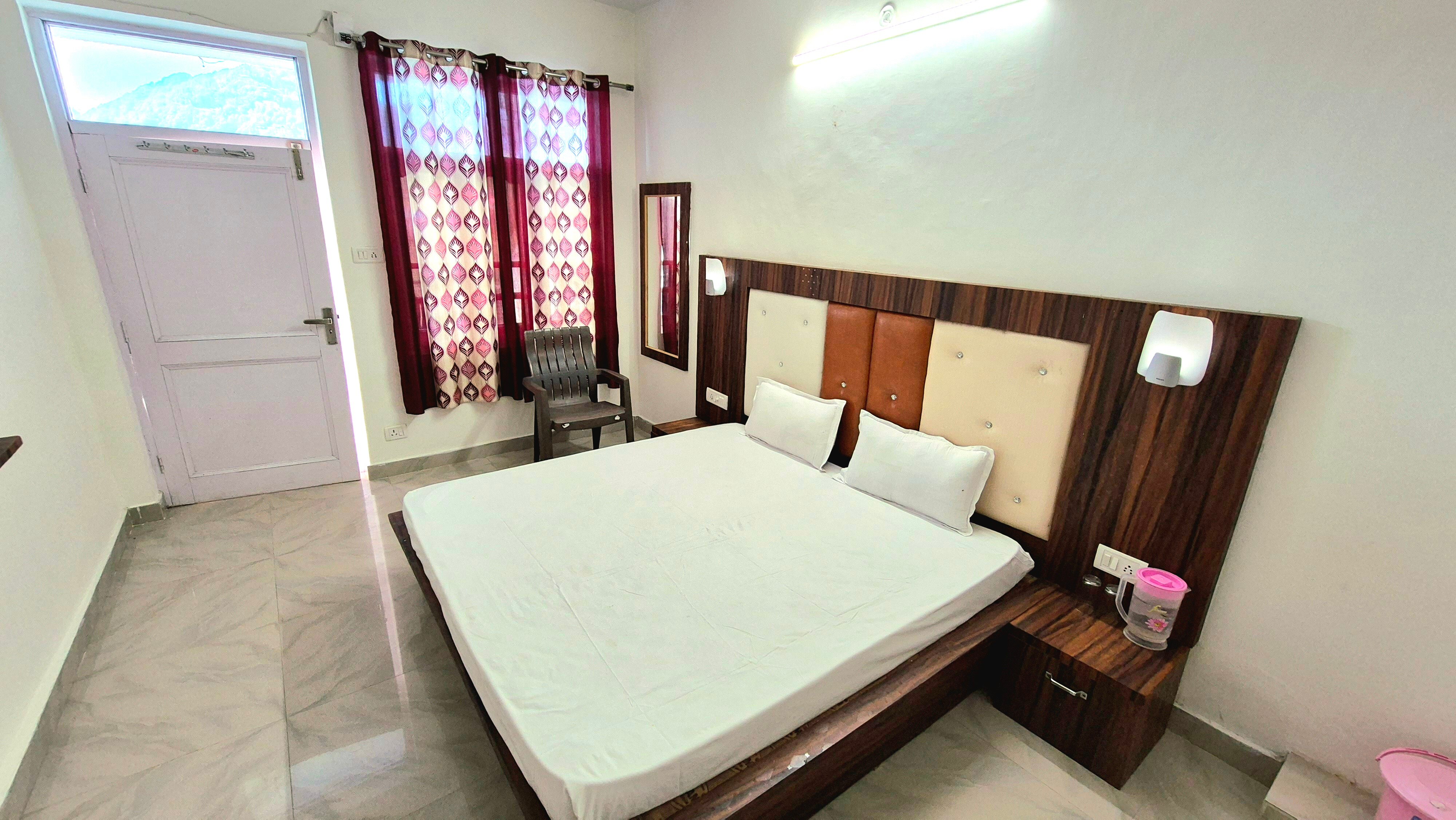 Himalyan home stay - Tap to explore photos