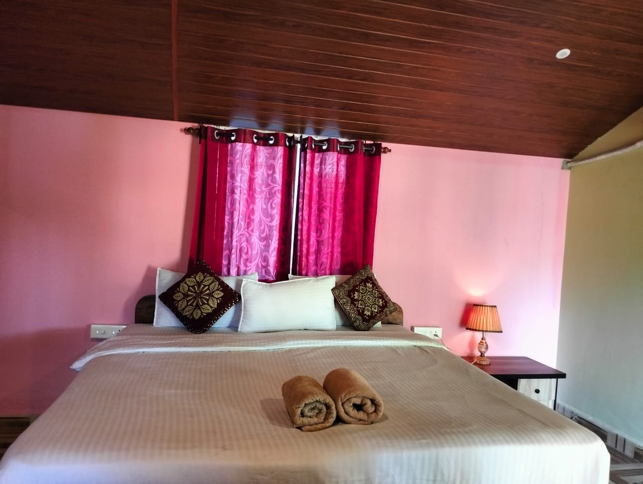 Agonda HolidayHome - Tap to explore photos