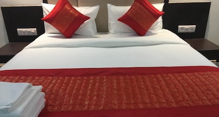 Hotel SPB 87 near Karol Bagh Metro Station Room Type - Family Room Hotel SPB 87 near Karol Bagh Metro Station Room Type - Family Room