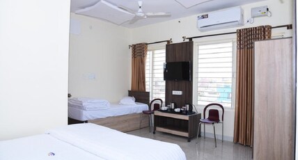 Yashas Paradise Room Type - Non A/C Triple bed room