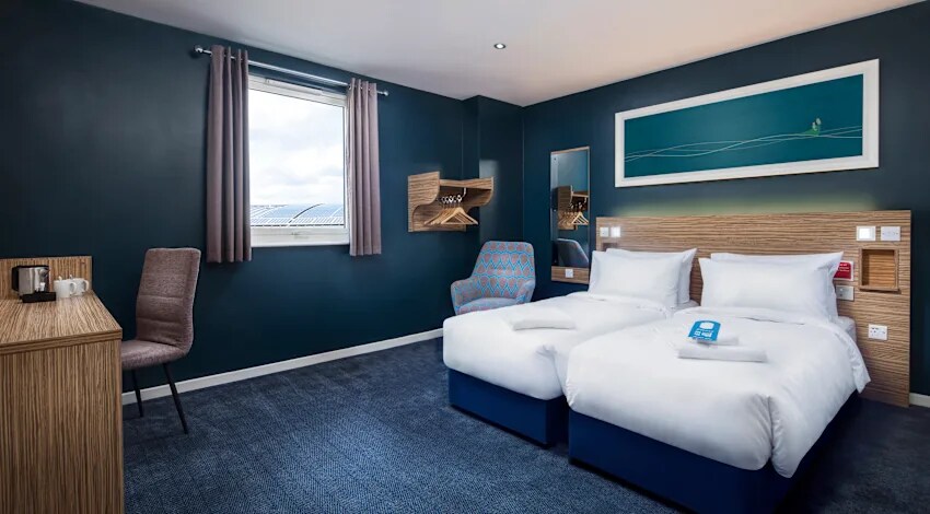 Travelodge London Whetstone - Tap to explore photos