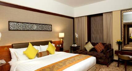 Dusit Thani Dubai - Near Burj Khalifa Room Type - Dusit Club King.