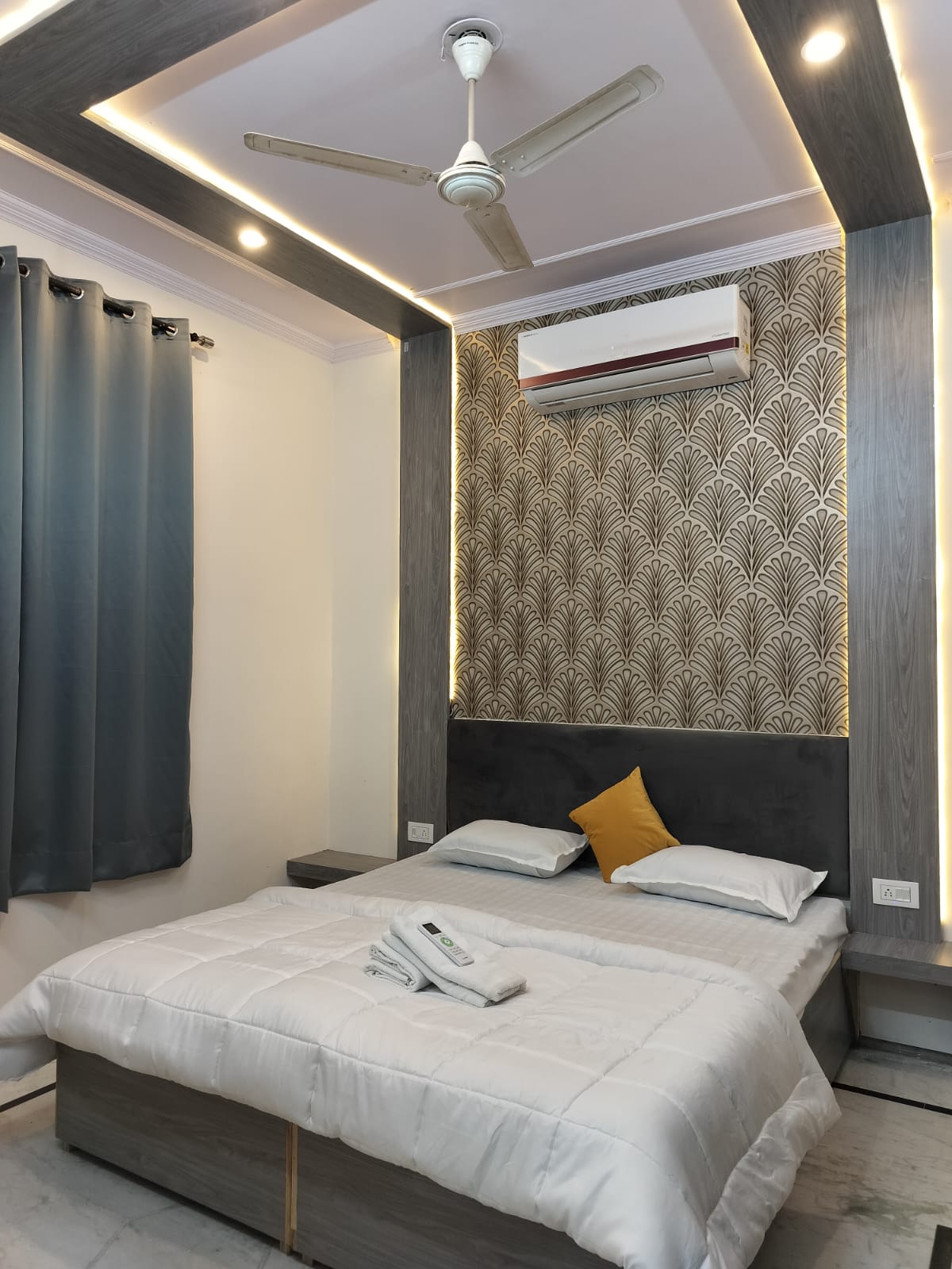Staeg Joypur 2 bhk Fully Furnished - Tap to explore photos