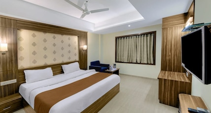 Hotel Shital Inn Room Type - Double Deluxe Hotel Shital Inn Room Type - Double Deluxe