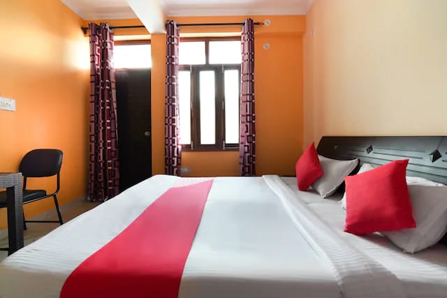 Hotel Vishhramika Grand View - Tap to explore photos