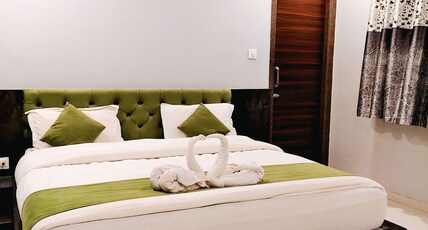 Hotel Indrayani Room Type - Deluxe AC Room