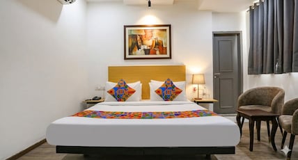 Hotel Blu Sky AnandVihar Delhi Room Type - Luxury Room with Air Conditioner Hotel Blu Sky AnandVihar Delhi Room Type - Luxury Room with Air Conditioner