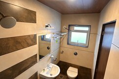 HOTEL LAXMI 2