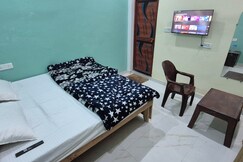 Hotel Paarvi Palace - Best hotel near Ram Mandir Ayodhya