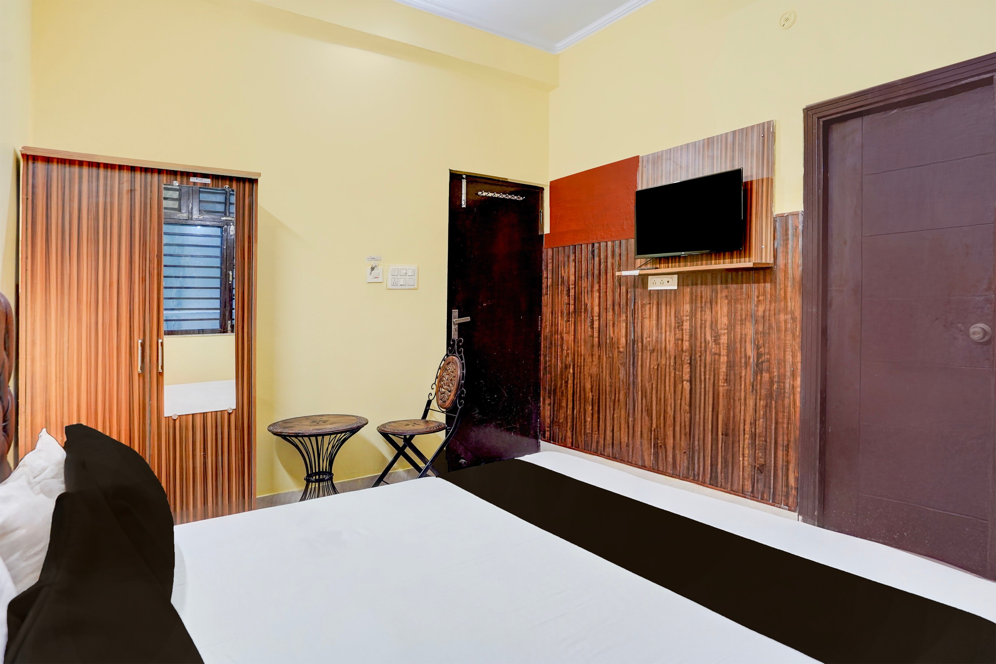 SPOT ON by OYO Hotel Manohar - Tap to explore photos