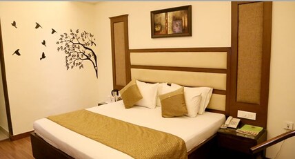 Hotel Paras Room Type - Super Deluxe Room