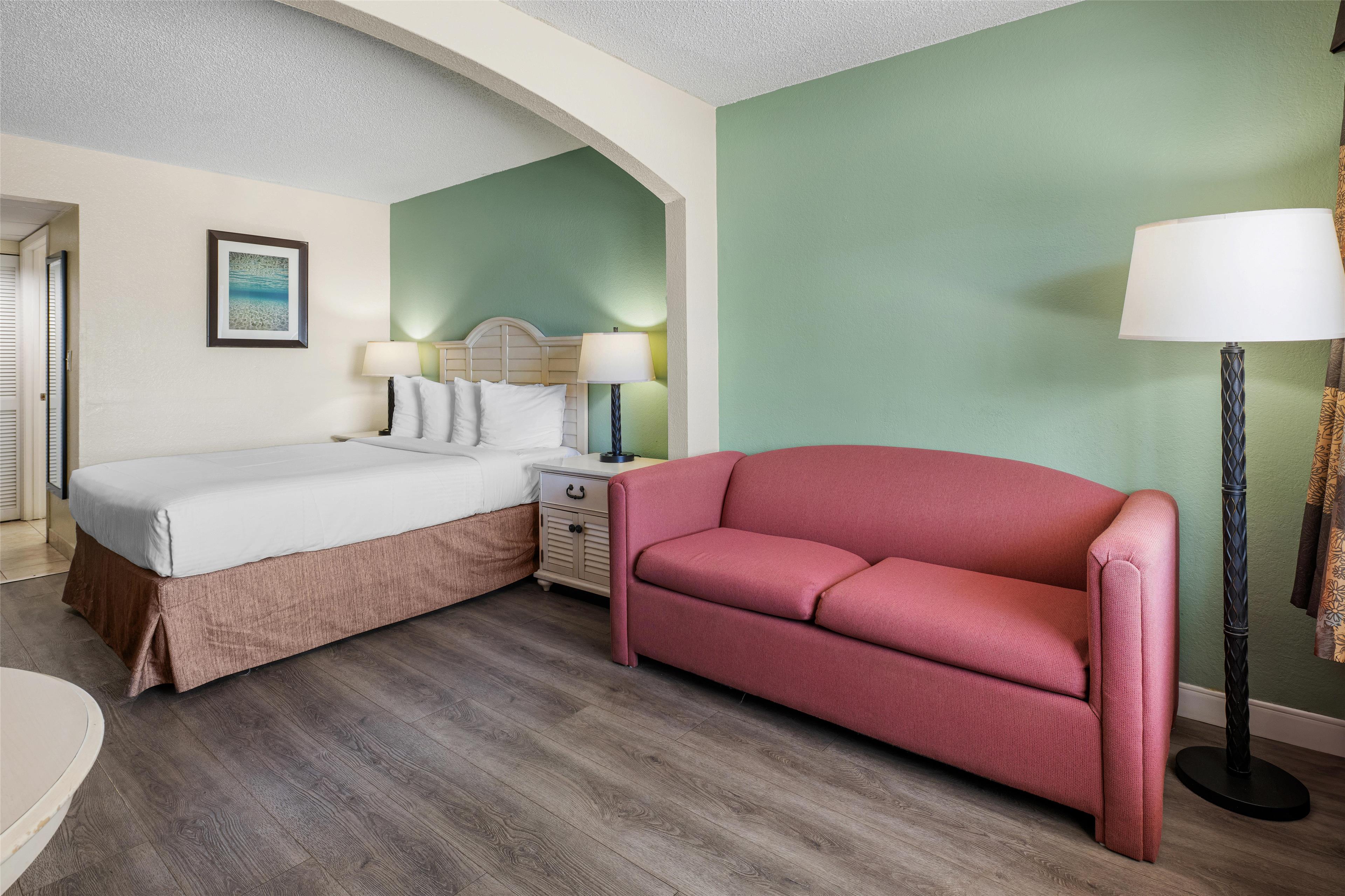 Best Western Gateway to the Keys - Tap to explore photos