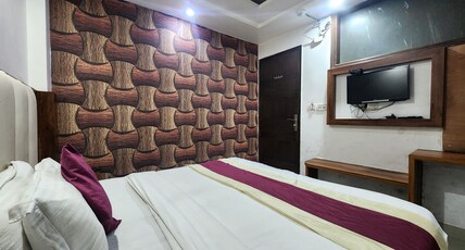 Hotel A10 International Paharganj Room Type - Superior Room