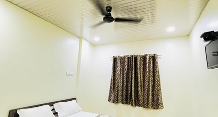 Hotel Sheetal Palace Room Type - Bedroom 3