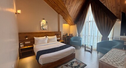 Blue Orchid Premium Homestay Room Type - Premium Room  With Mountain View
