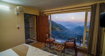 Mountain Golden Ray near Waterfall Mukteshwar Room Type - Valley view Family suite (2 room set)