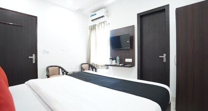 HOTEL STAR Room Type - Deluxe Room HOTEL STAR Room Type - Deluxe Room