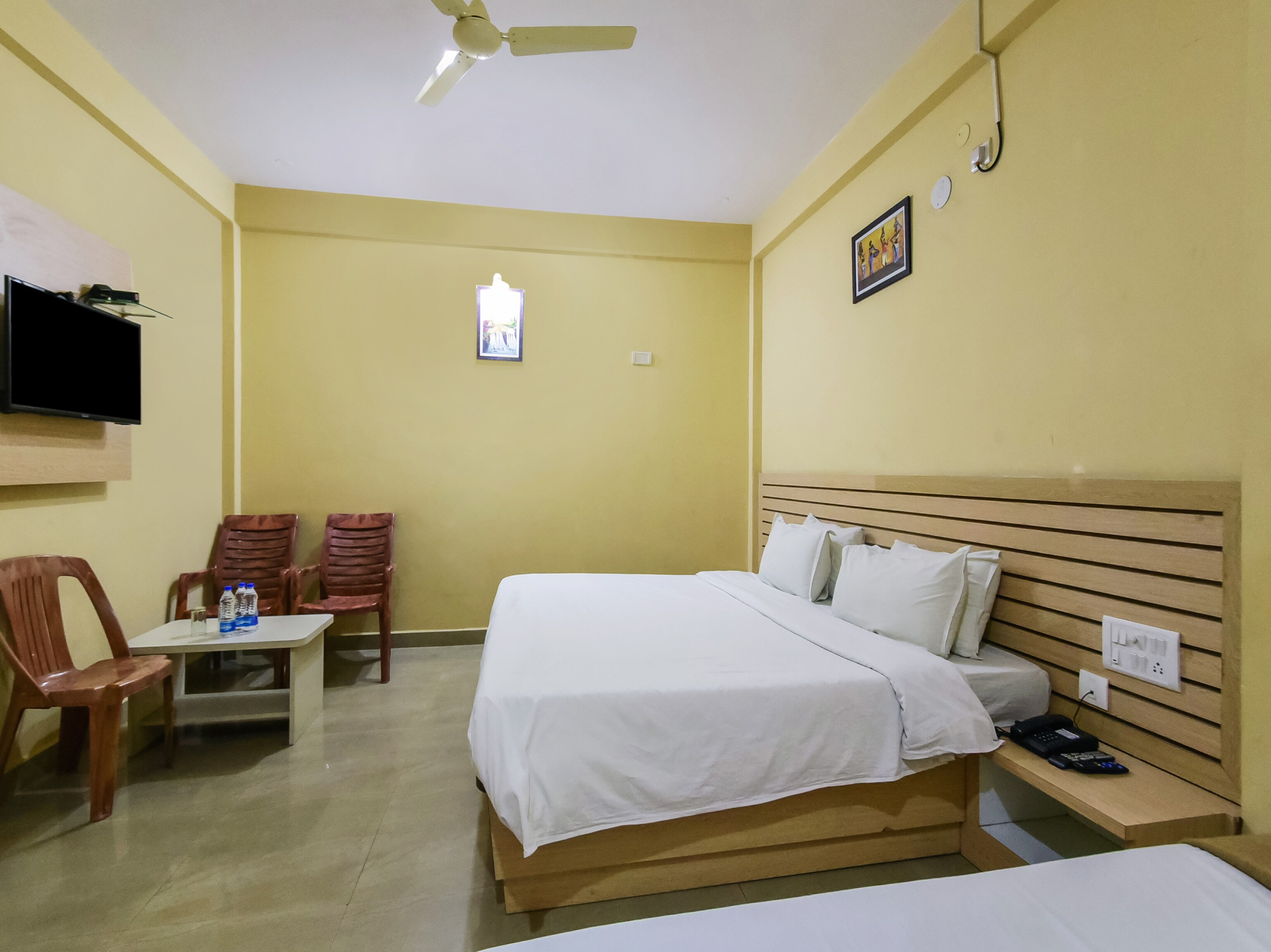 Hotel Kalyani - Tap to explore photos