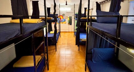 Mandala House Party Hostel Room Type - 12 Bed Mixed Dormitory Room With AC