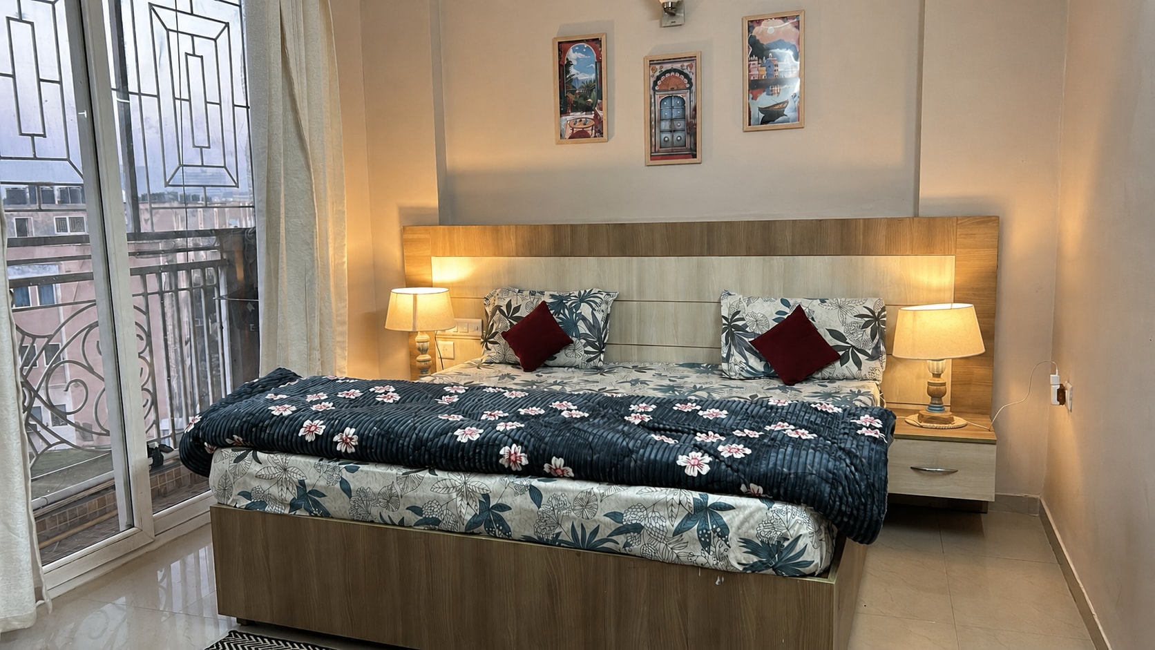 Radhe Bliss - A Cozy Room - Tap to explore photos